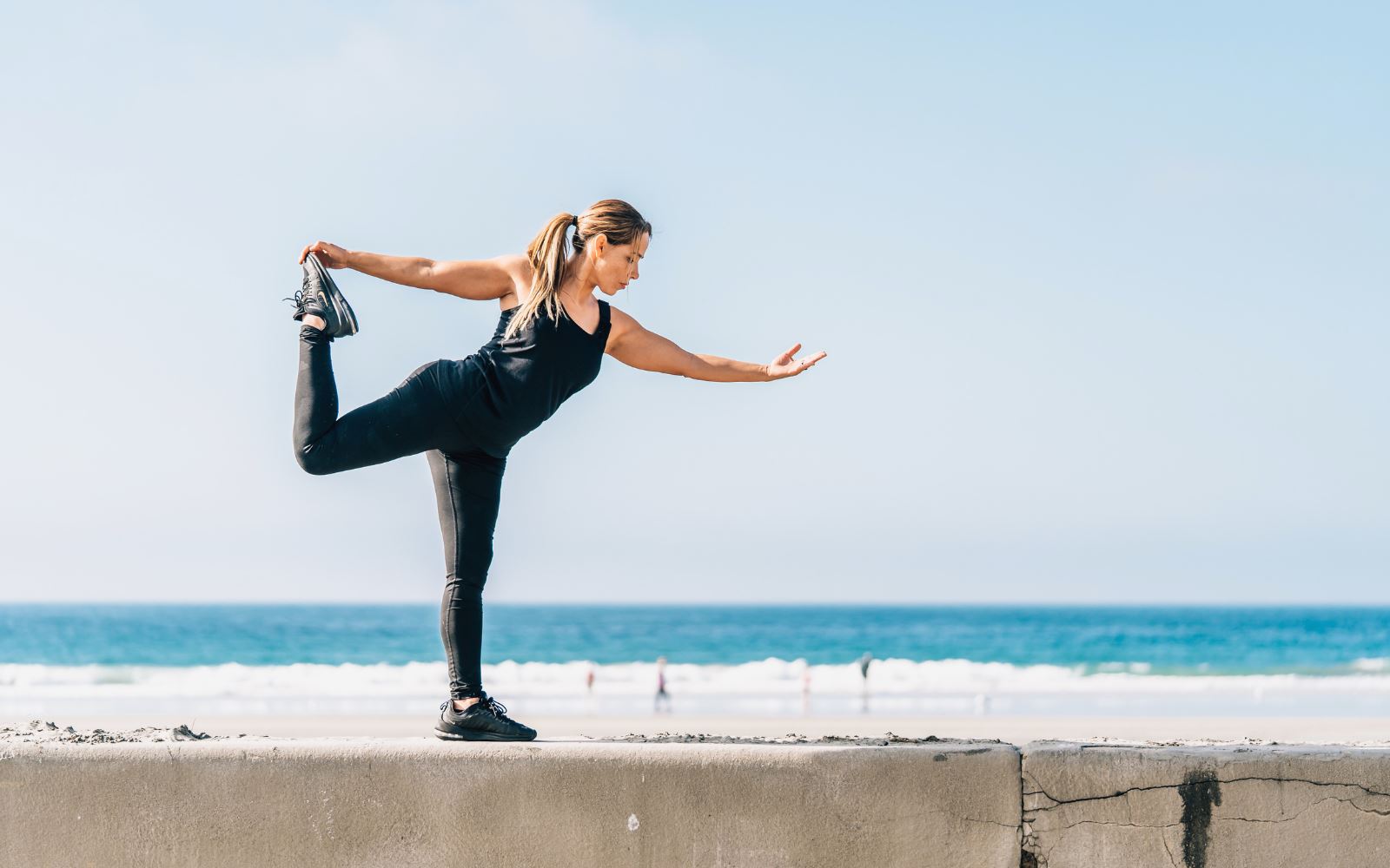 California Life HD- ENJOY OUTDOOR WORKOUTS LIKE YOU NEVER HAVE BEFORE WITH BETTS FIT SPORTS BRA